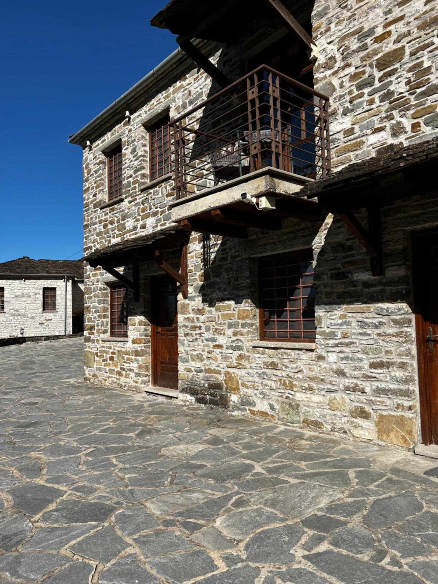 Ikojenia Traditional Lodge Папингон Экстерьер фото