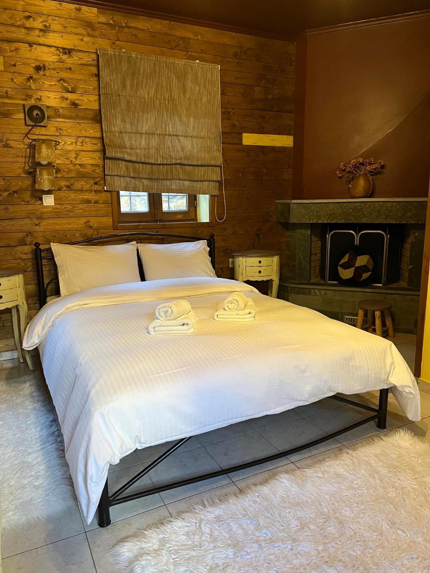 Ikojenia Traditional Lodge Папингон Экстерьер фото