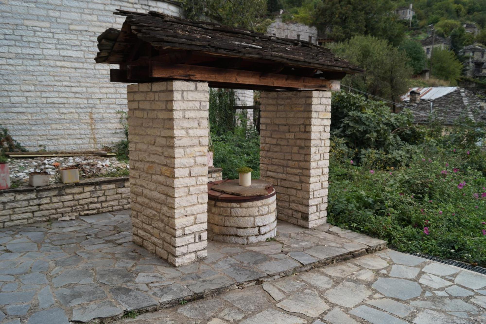 Ikojenia Traditional Lodge Папингон Экстерьер фото
